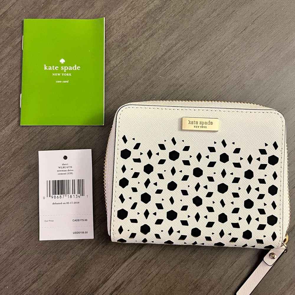 Kate Spade ♠️ Darci zip wallet NWT!